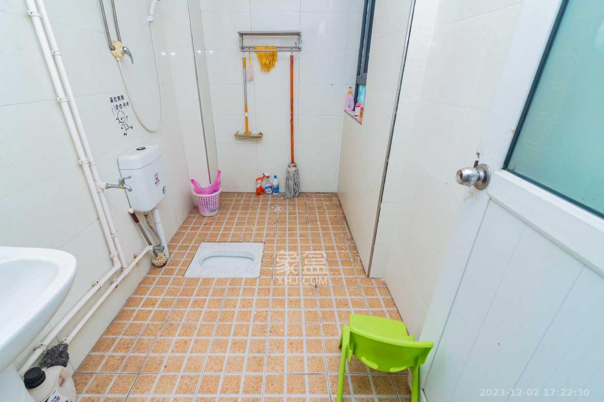 藏珑湖上国际花园 3室2厅2卫 2600.0元/月 藏珑湖上国际花园 3室2厅2卫 2600.0元/月室内图