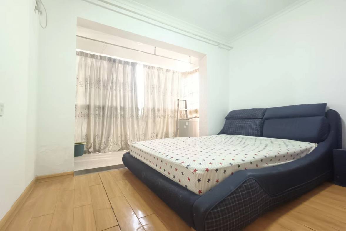 先锋银座  2室1厅1卫    1650.0元/月室内图