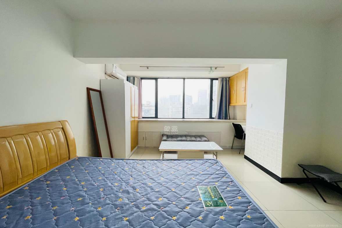 观园国际公寓  1室1厅1卫    1600.0元/月室内图1