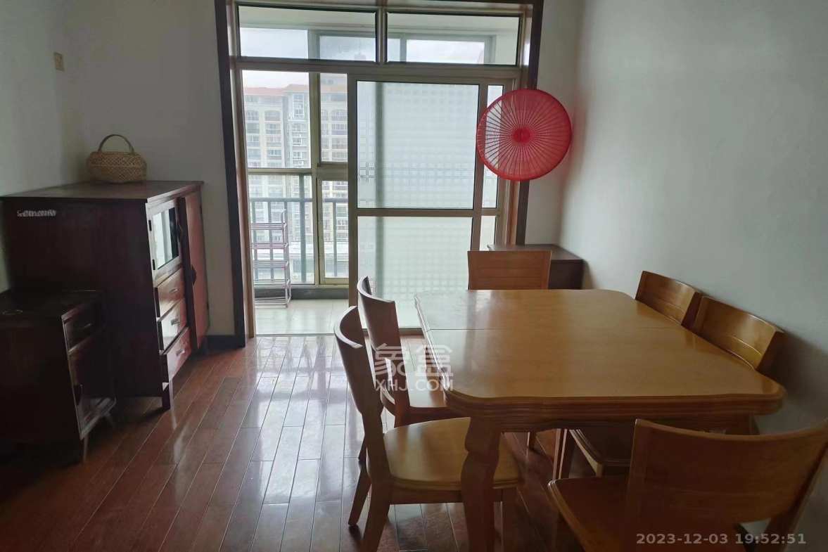 嘉盛华庭(一期、二期、三期) 4室2厅2卫 3500.0元/月 嘉盛华庭(一期、二期、三期) 4室2厅2卫 3500.0元/月室内图