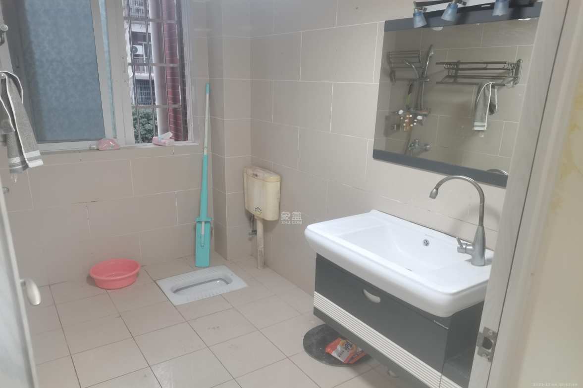 山水英伦  3室2厅2卫    2500.0元/月 山水英伦  3室2厅2卫    2500.0元/月室内图