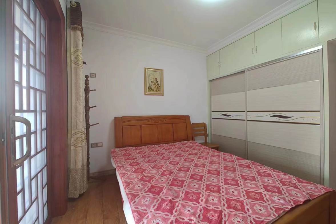 龙锦花苑 2室2厅1卫 1600.0元/月 龙锦花苑 2室2厅1卫 1600.0元/月室内图