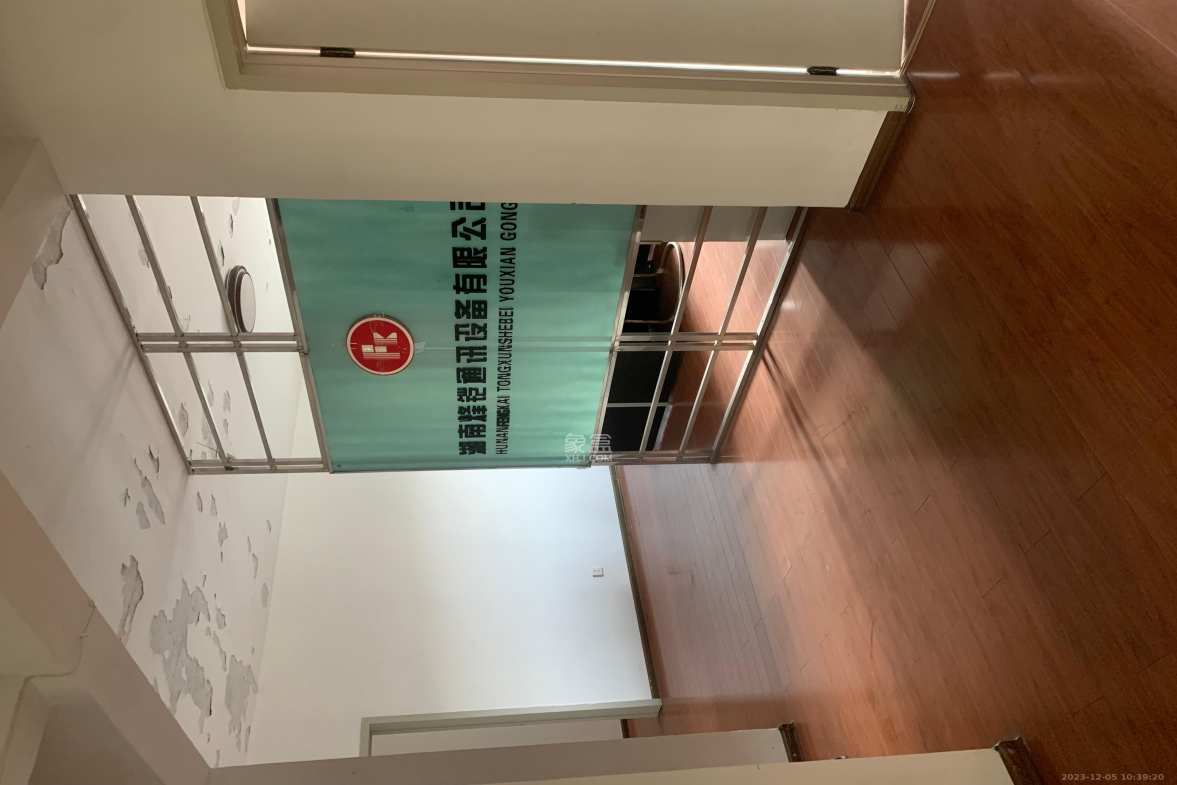 郡原广场 4室2厅1卫 4000.0元/月 郡原广场 4室2厅1卫 4000.0元/月室内图