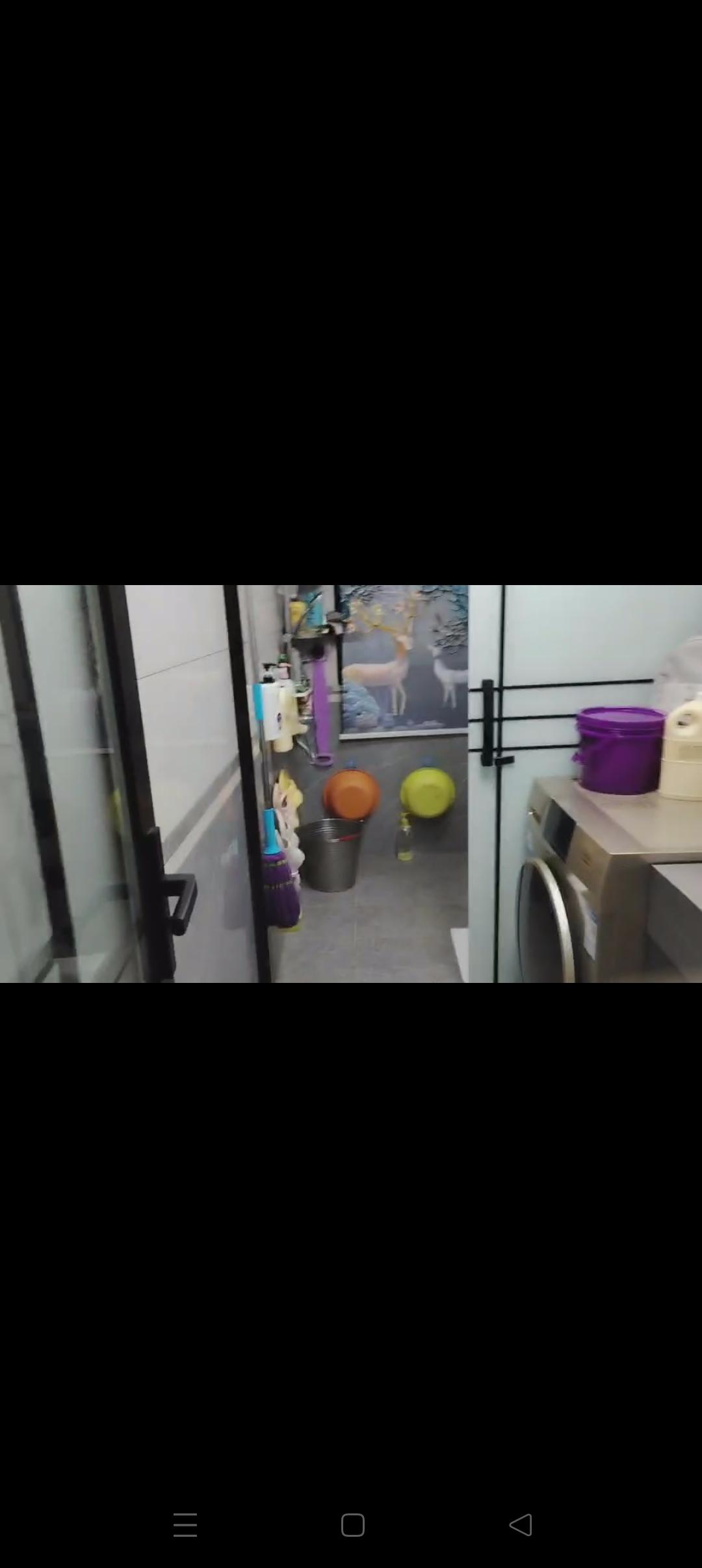 石化大院  4室2厅2卫    118.0万客厅