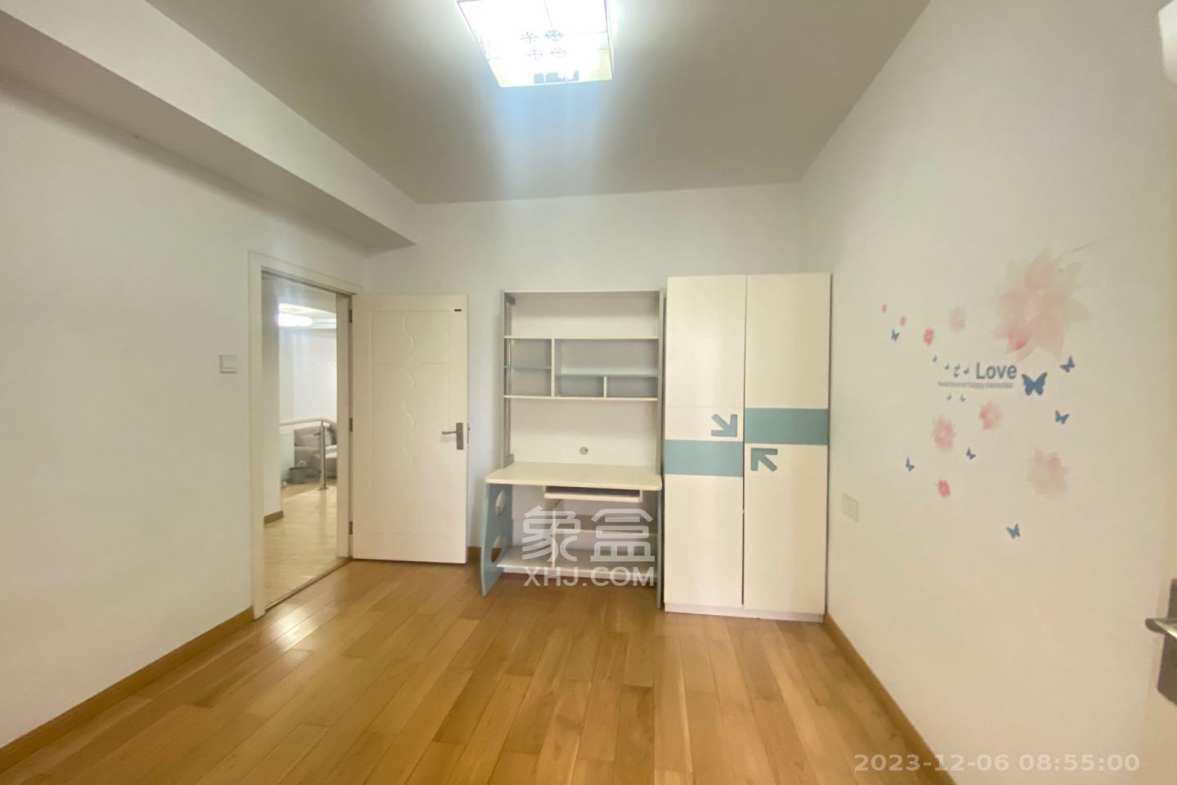 中江国际花城  4室2厅1卫    4180.0元/月室内图