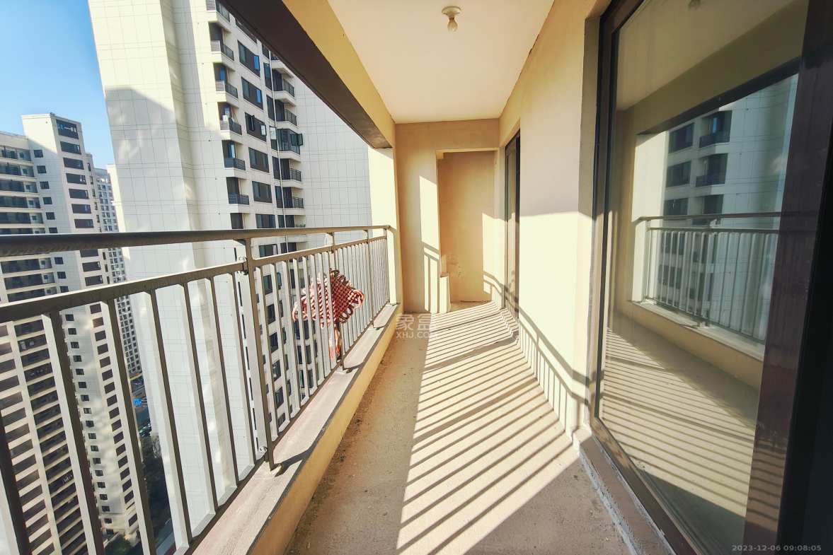 旭辉美的东樾城  4室2厅2卫   2000.00元/月室内图