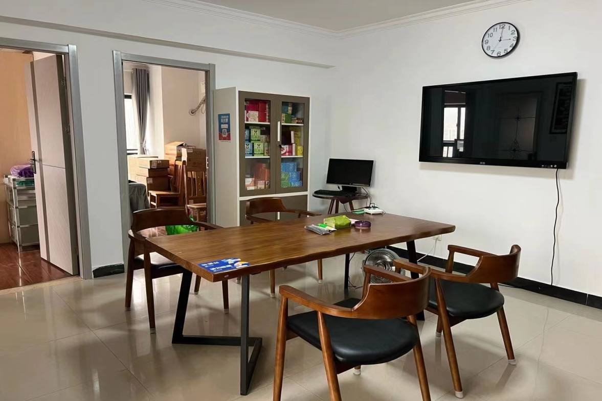 M国际  2室2厅1卫    2000.0元/月室内图