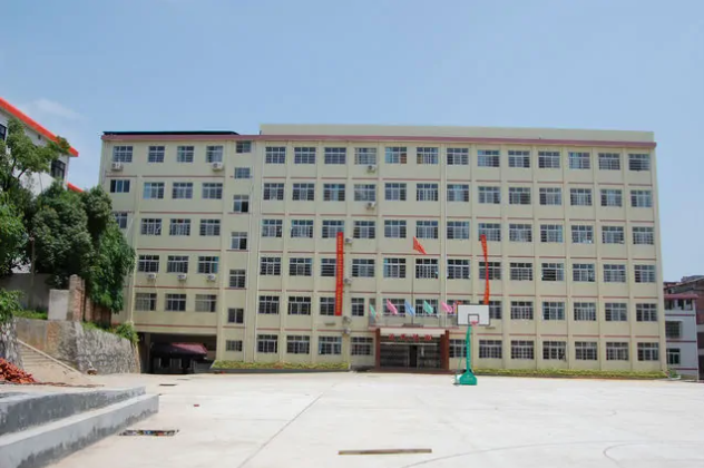 耒阳市冠湘中学