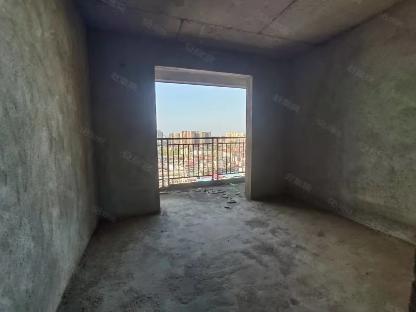 香格里拉  3室2厅2卫   65.80万