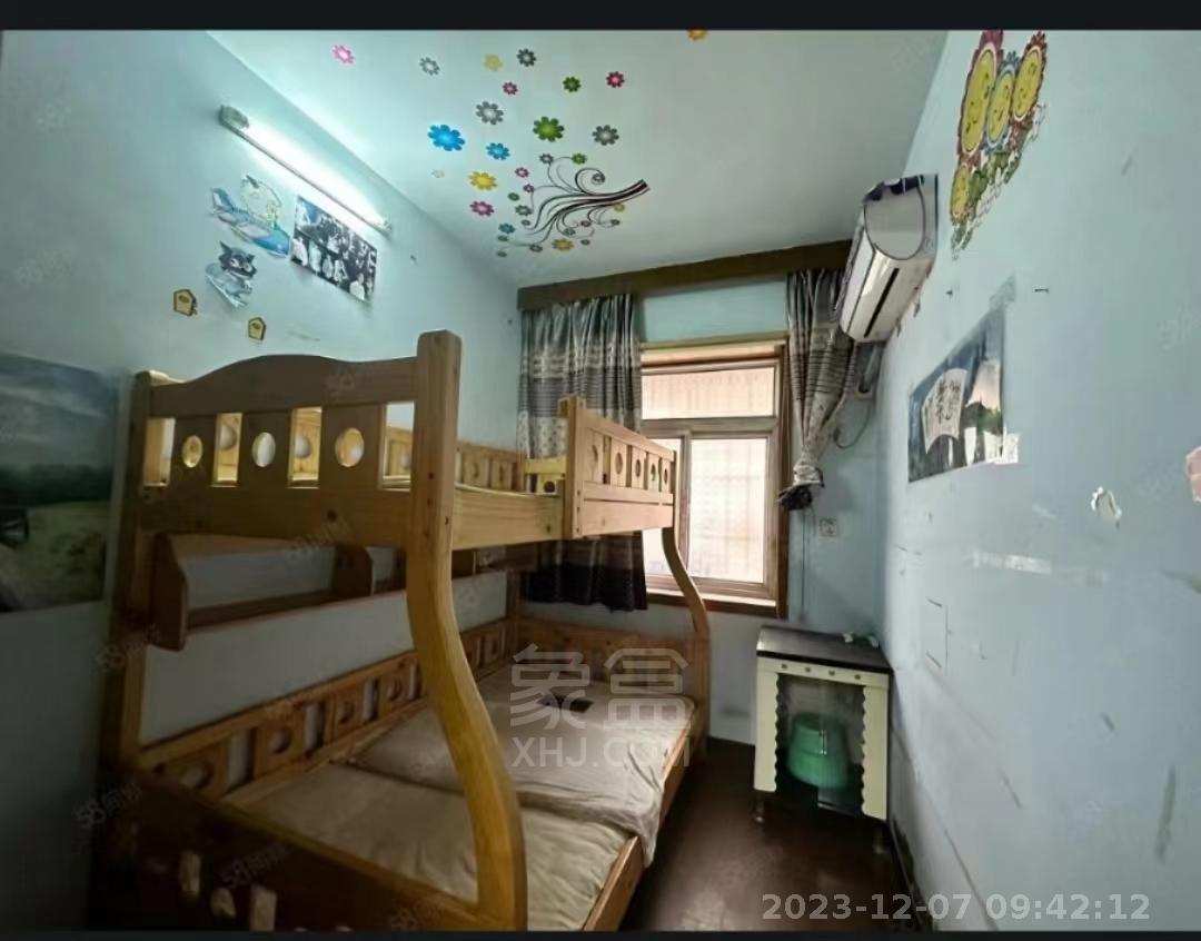 新屋街  3室1厅1卫   1000.00元/月室内图