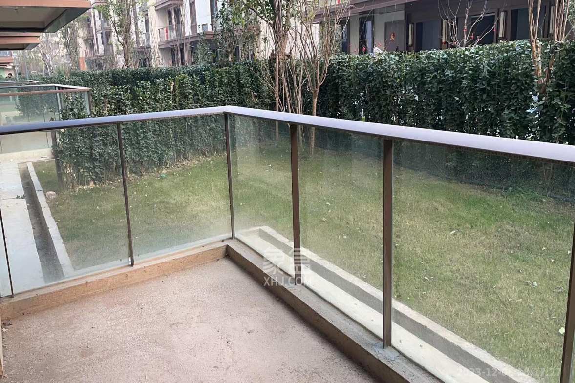 绿地麓湖郡  4室2厅2卫    3000.0元/月 绿地麓湖郡  4室2厅2卫    3000.0元/月室内图