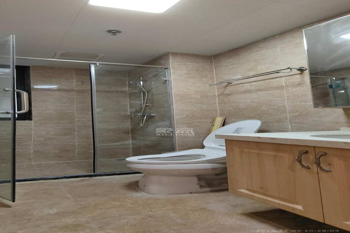 万润滨江天著  3室2厅2卫    2600.0元/月室内图