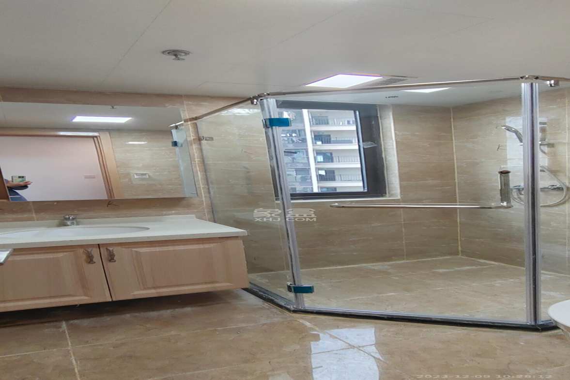 万润滨江天著  3室2厅2卫    2600.0元/月室内图