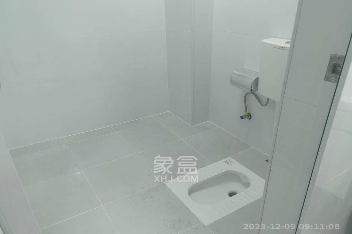 福晟钱隆公馆  4室2厅2卫   2200.00元/月室内图
