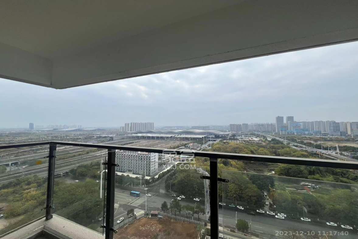 绿地长沙城际空间站（柏仕佳苑）  4室2厅2卫    4000.0元/月室内图