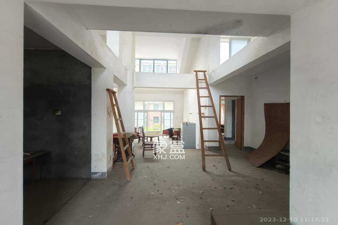 白沙世纪佳园 8室2厅2卫 3500.0元/月 白沙世纪佳园 8室2厅2卫 3500.0元/月室内图