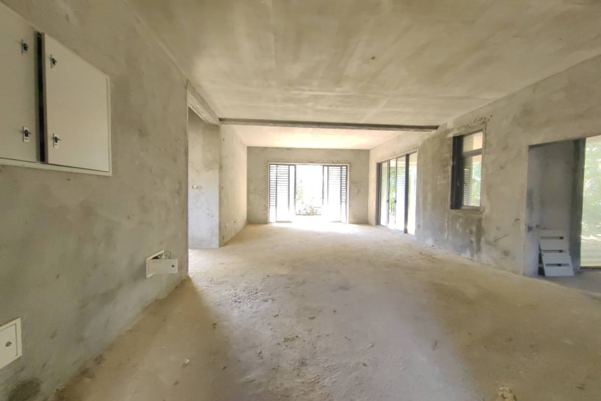 鸿洲江山  5室2厅3卫   649.20万室内图