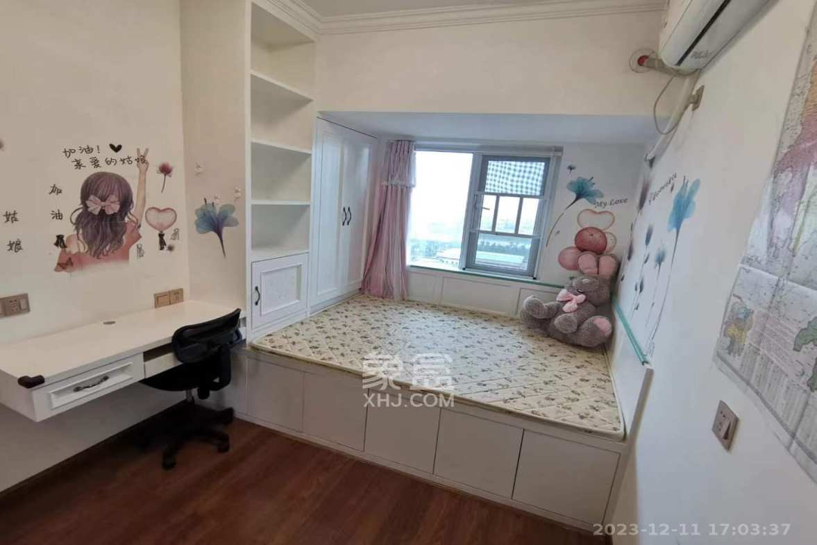 万国城（当代满庭春MOMA）三期  3室2厅1卫    3100.0元/月室内图