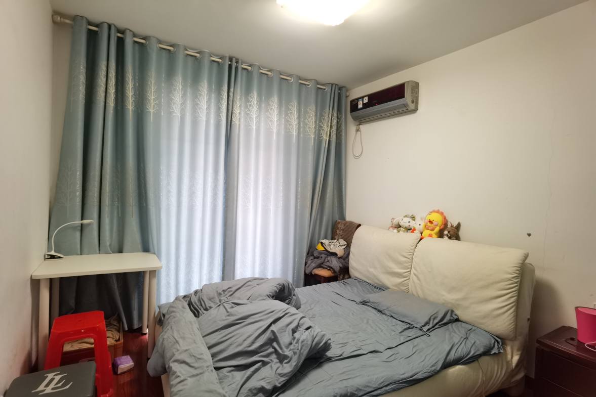 东方豪苑 3室2厅2卫 2000.0元/月 东方豪苑 3室2厅2卫 2000.0元/月室内图