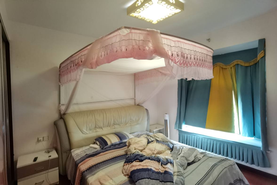 东方豪苑 3室2厅2卫 2000.0元/月 东方豪苑 3室2厅2卫 2000.0元/月室内图