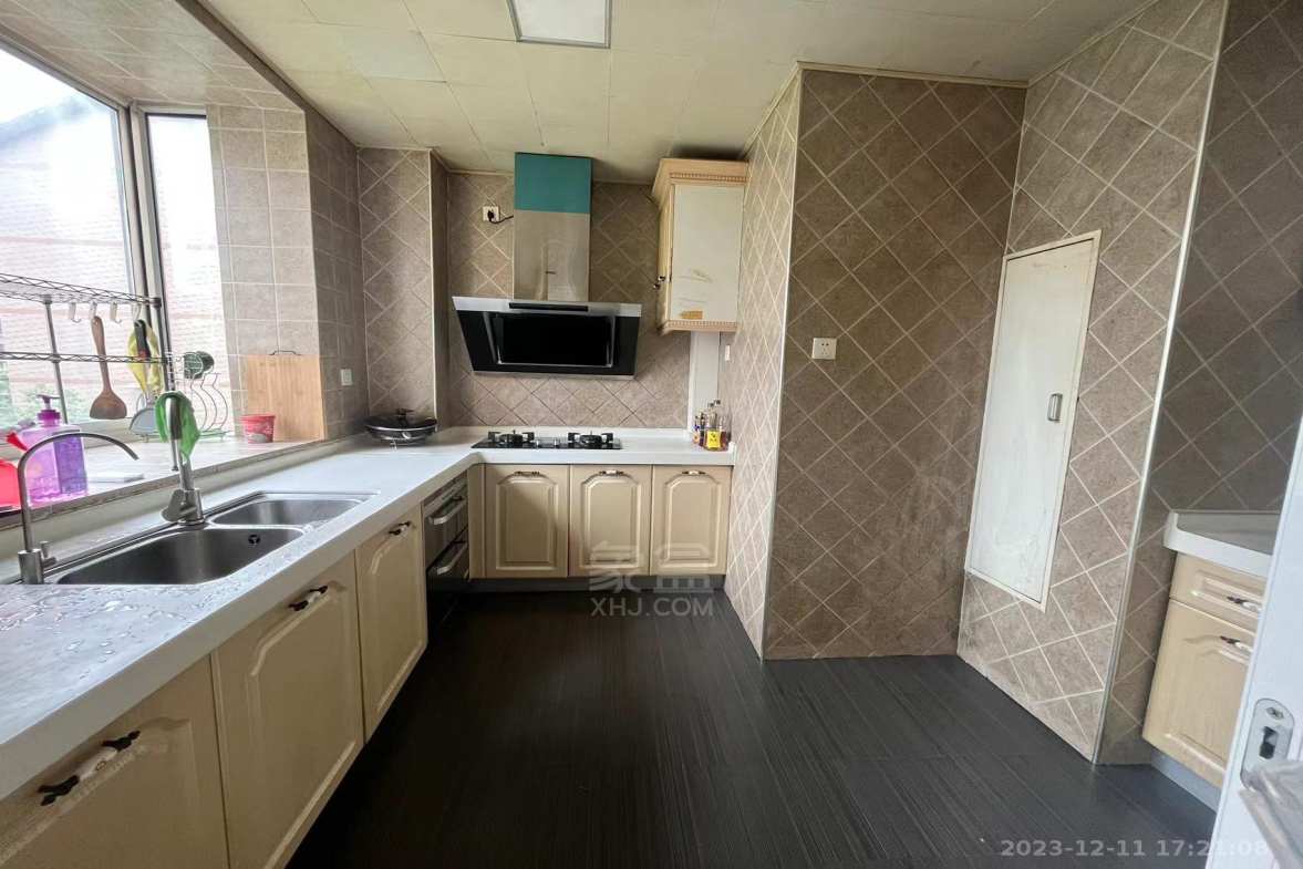 白鹤园 4室2厅2卫 3000.0元/月 白鹤园 4室2厅2卫 3000.0元/月室内图