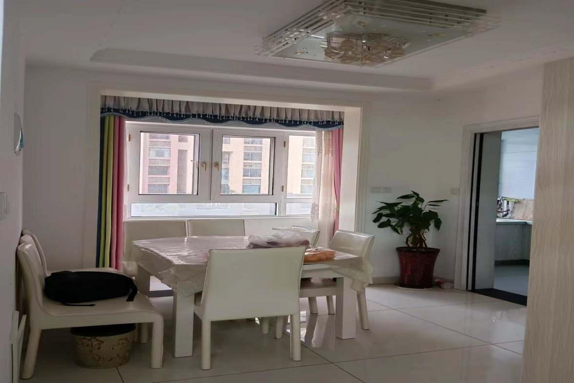 百弘学府城 3室2厅1卫 1800.0元/月 百弘学府城 3室2厅1卫 1800.0元/月室内图