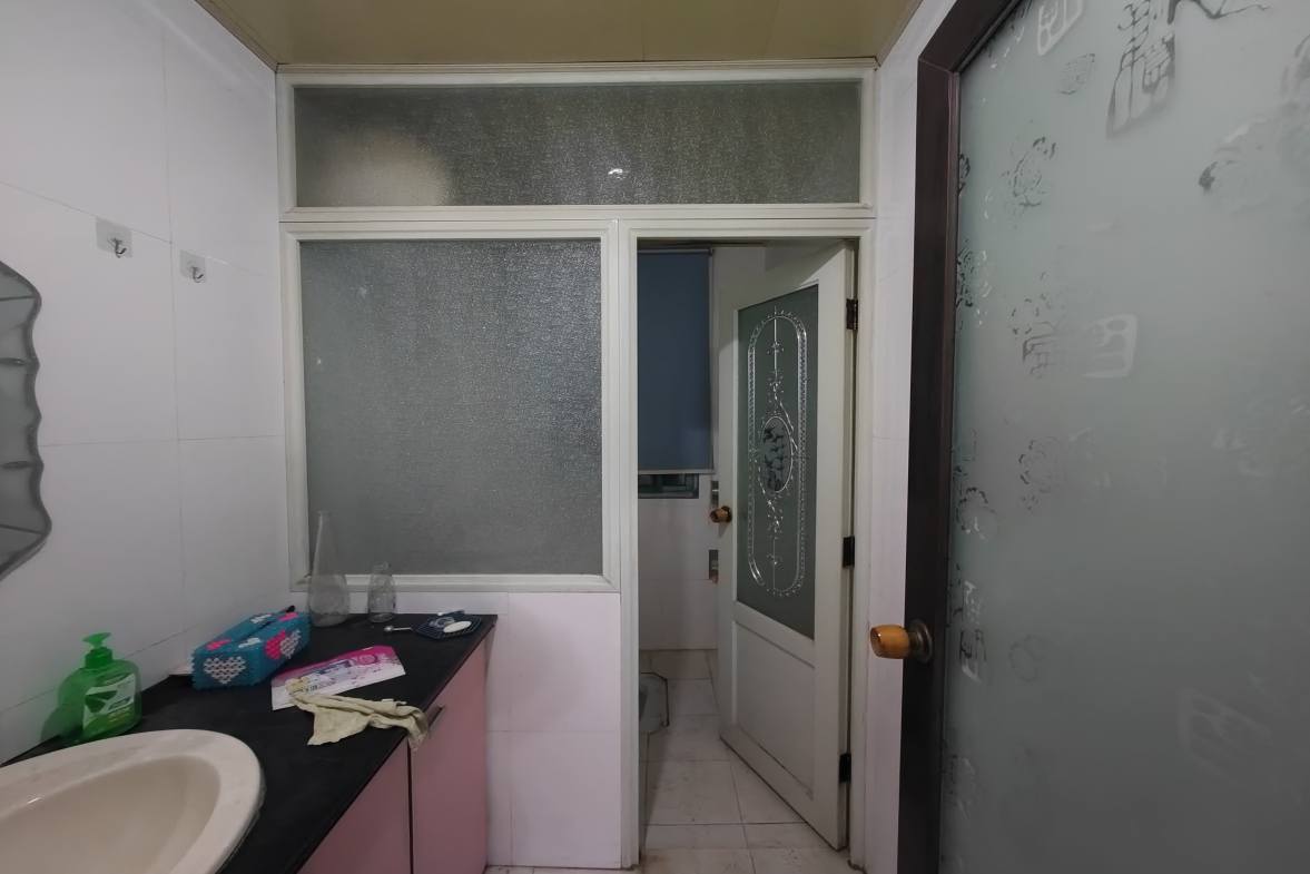 加州阳光小区（吉星阳光）  3室2厅2卫    45.0万客厅