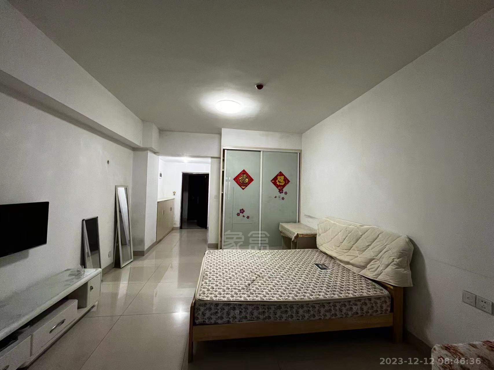 龙腾国际  0室0厅0卫    1200.0元/月