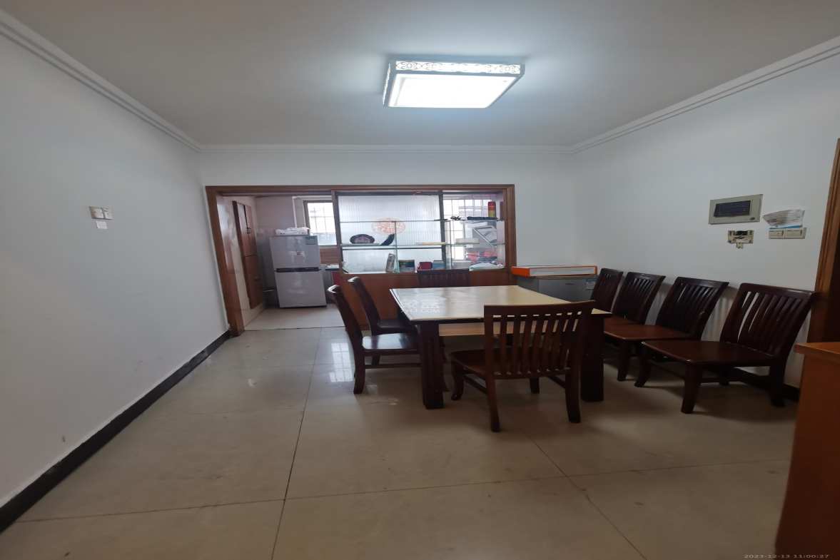 阳光丽景  3室2厅2卫    2000.0元/月室内图