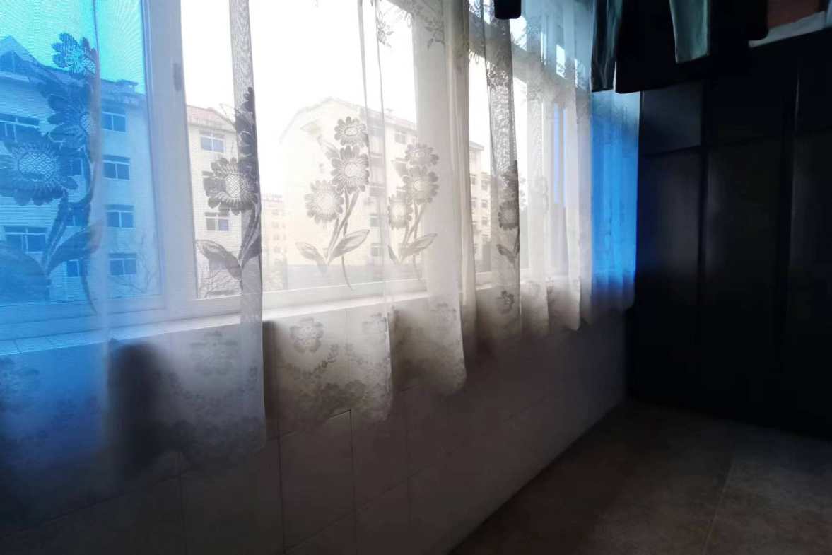 电厂生活区  3室2厅2卫   1800.00元/月室内图