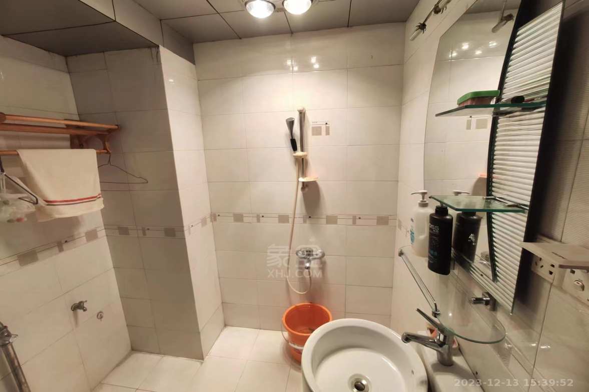 金色地标 1室1厅1卫 880.0元/月 金色地标 1室1厅1卫 880.0元/月室内图