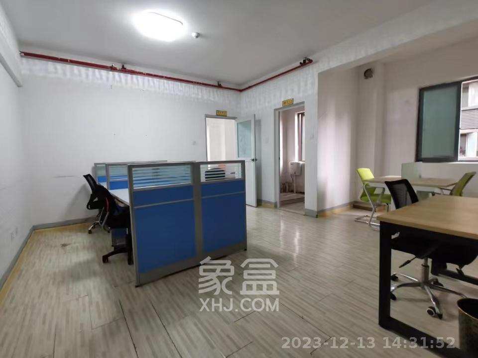 万博汇  2室2厅1卫   1700.00元/月室内图