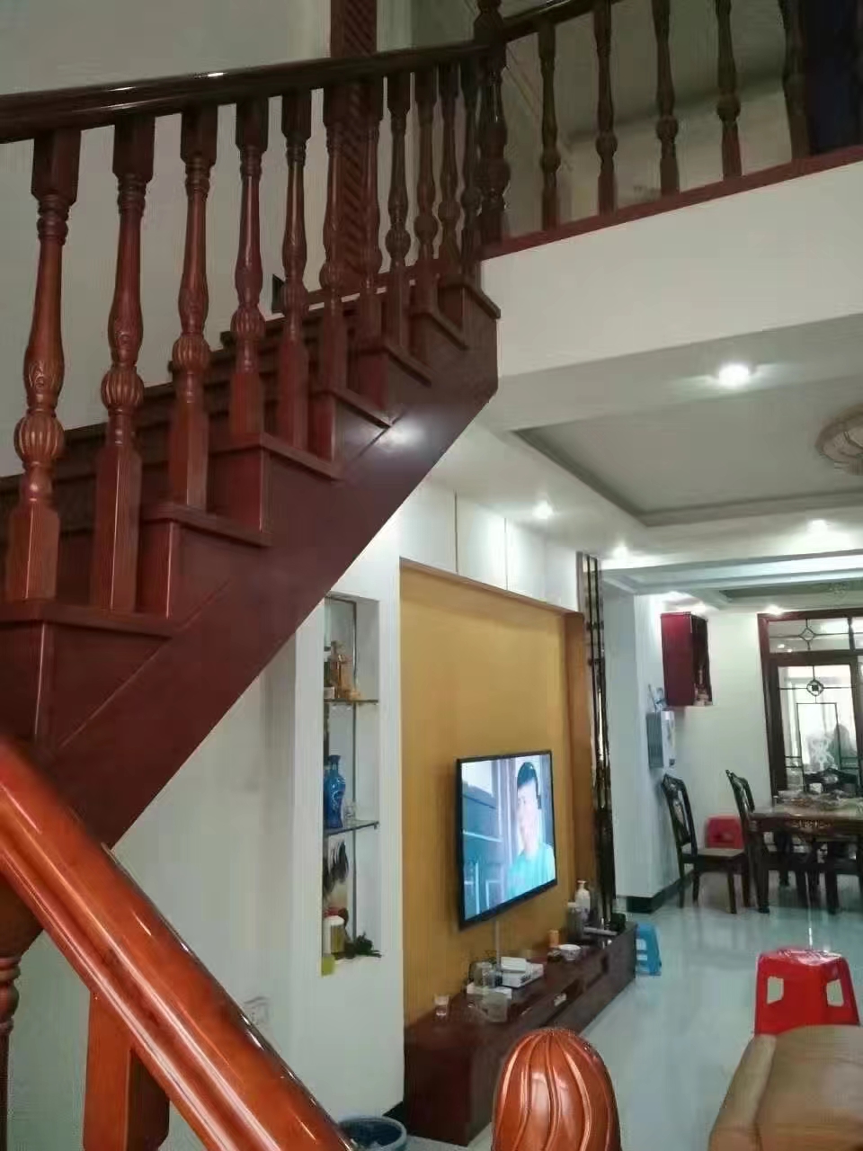 涟水新村  5室2厅3卫    70.0万