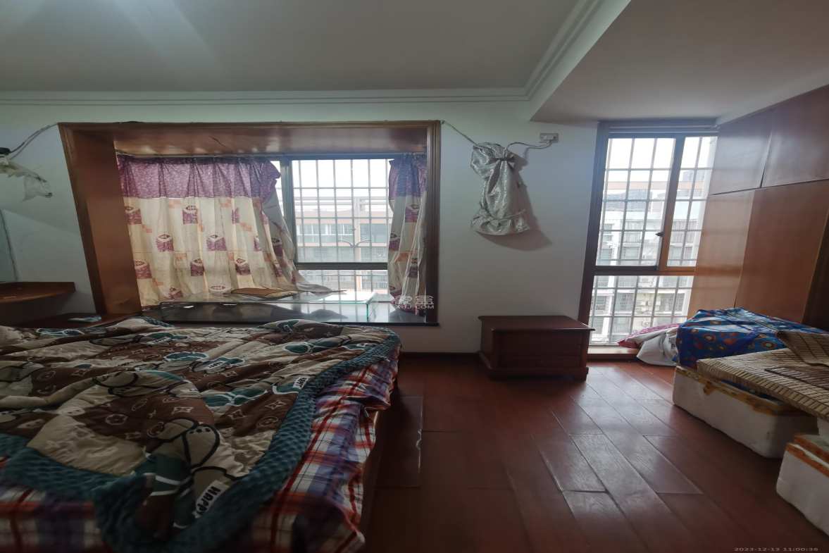 阳光丽景  3室2厅2卫    2000.0元/月室内图