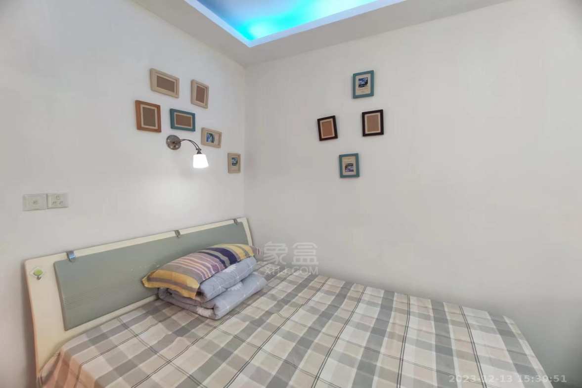 金色地标 1室1厅1卫 880.0元/月 金色地标 1室1厅1卫 880.0元/月室内图