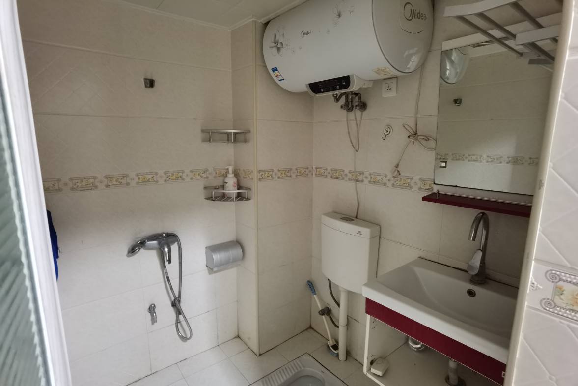 东方豪苑  2室1厅1卫    1200.0元/月室内图