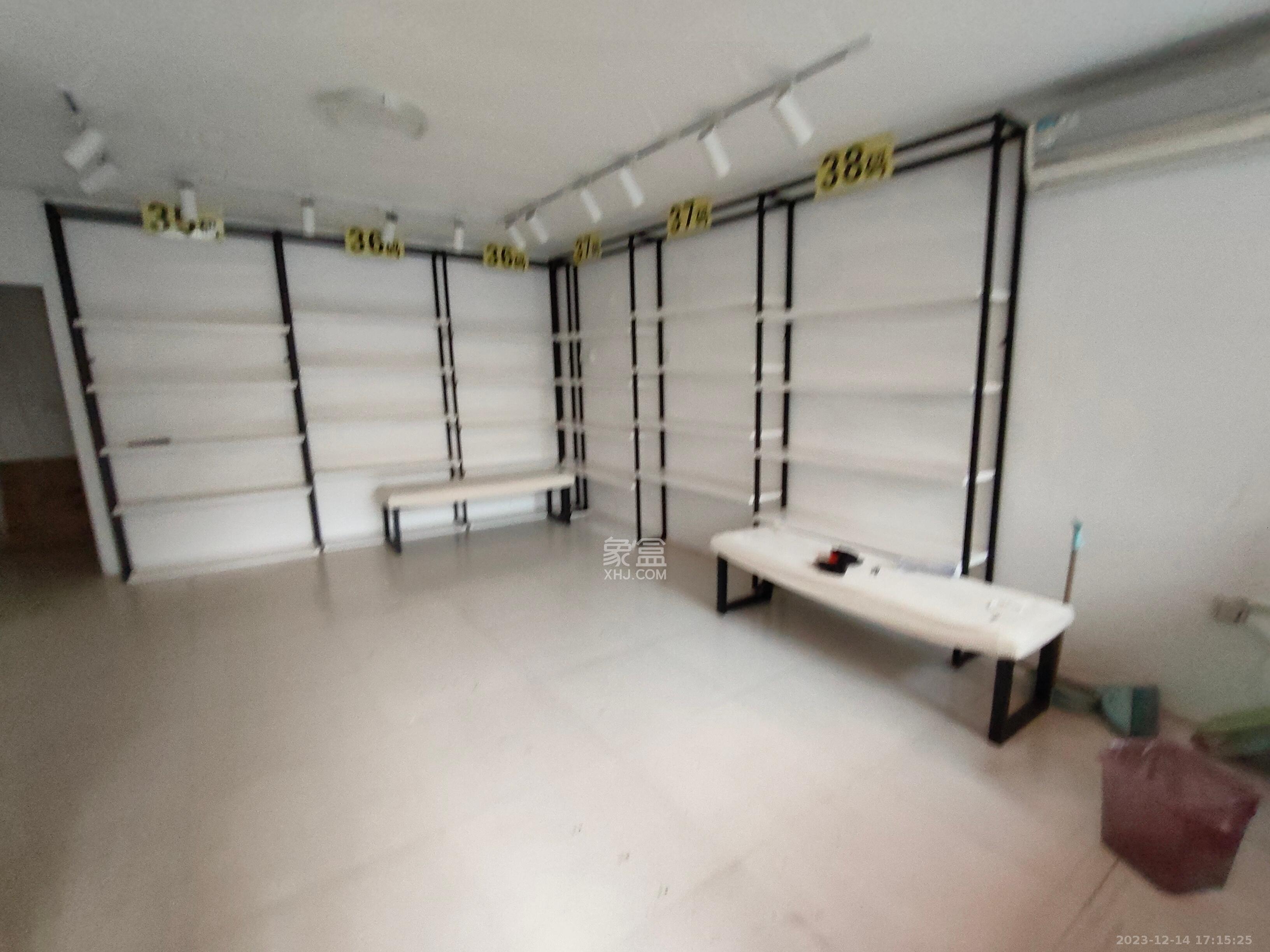 圆梦灰埠大市场   34.0㎡      1500.0元/月室内图