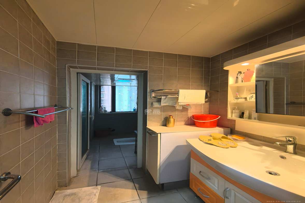 西岸润泽府  3室2厅2卫    3200.0元/月室内图