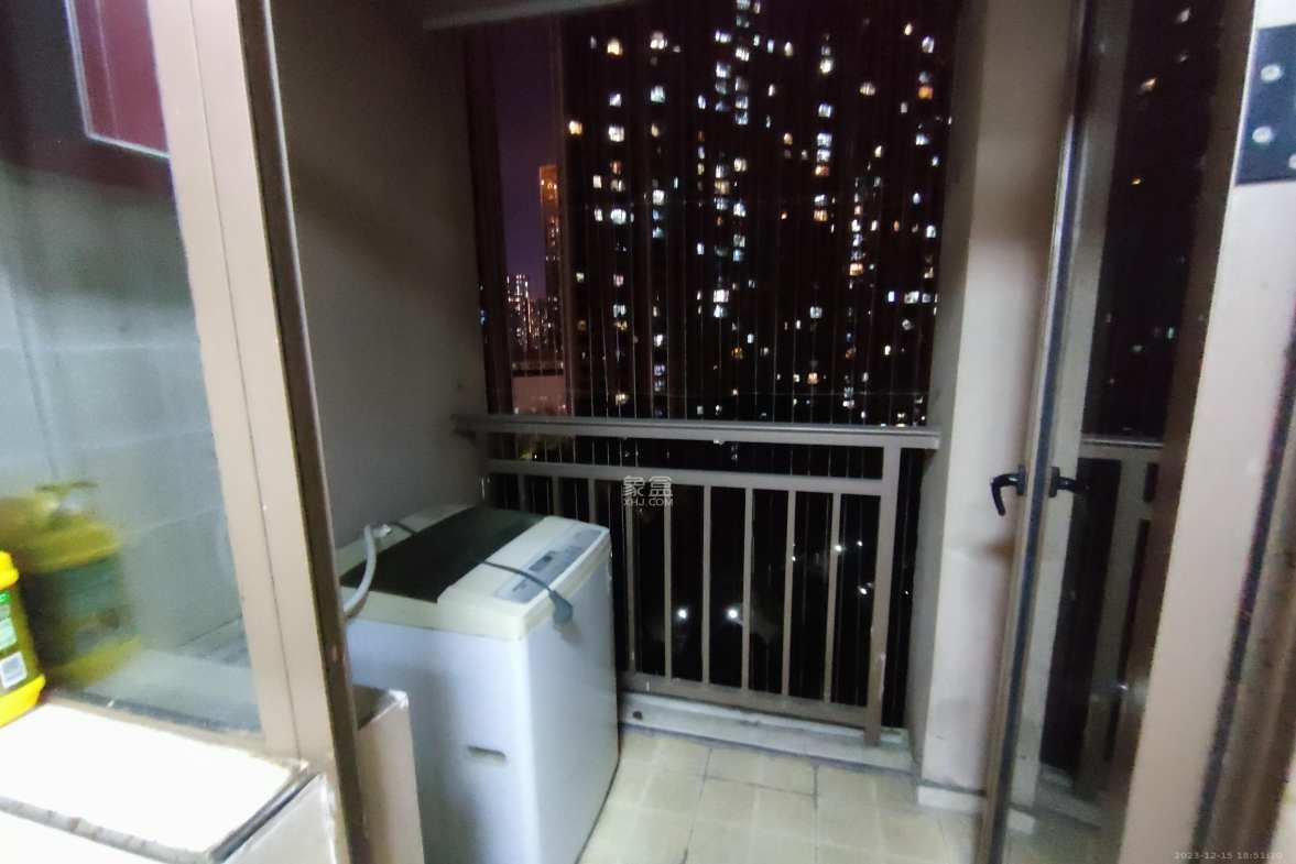世茂铂翠湾一期  5室2厅1卫    3200.0元/月室内图