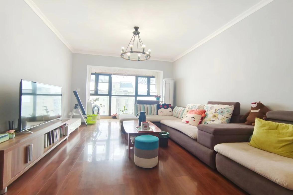 保利翡翠湾(中航翡翠湾) 3室2厅2卫 2100.0元/月 保利翡翠湾(中航翡翠湾) 3室2厅2卫 2100.0元/月室内图