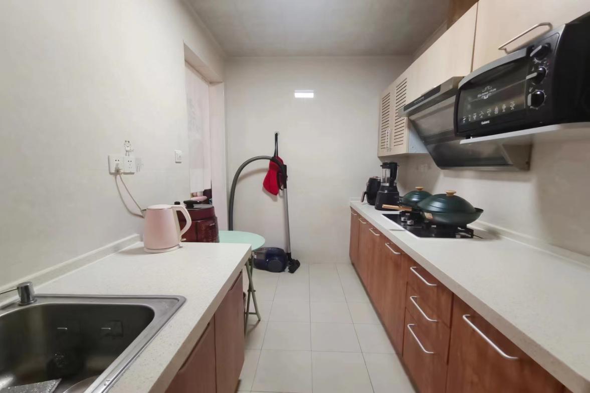 保利翡翠湾(中航翡翠湾) 3室2厅2卫 2100.0元/月 保利翡翠湾(中航翡翠湾) 3室2厅2卫 2100.0元/月室内图