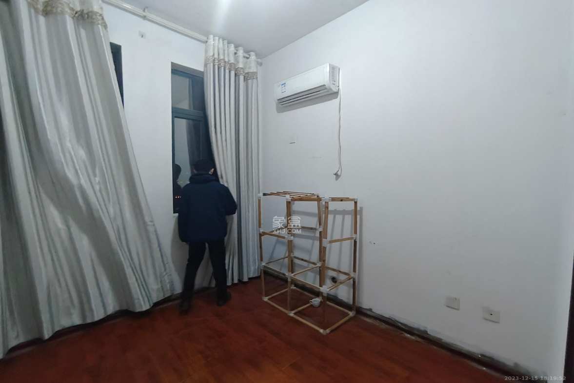 中隆国际御玺  4室2厅3卫    3500.0元/月室内图