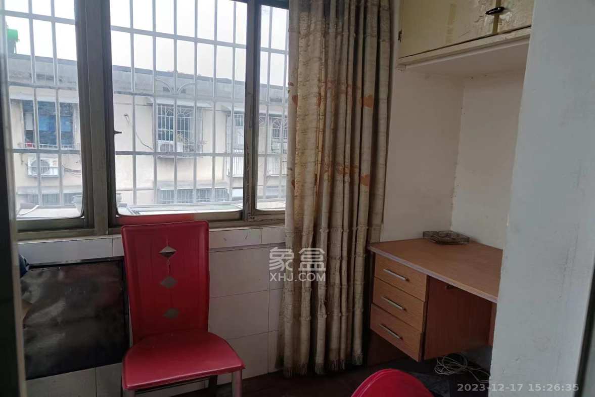 桔园小区1-8片  1室1厅1卫    1100.0元/月室内图