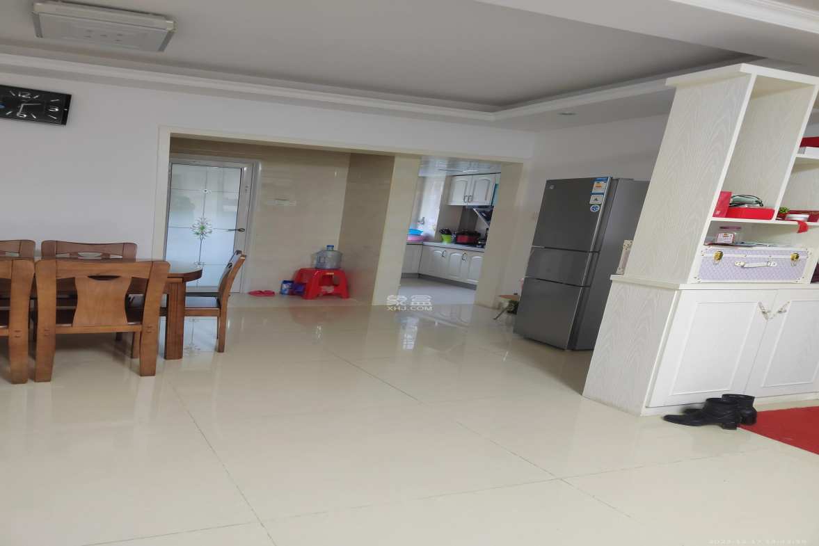 鄱阳小区  2室2厅1卫    1500.0元/月 鄱阳小区  2室2厅1卫    1500.0元/月室内图