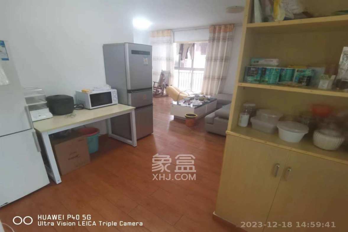 添景阁 2室1厅1卫 2400.0元/月 添景阁 2室1厅1卫 2400.0元/月室内图