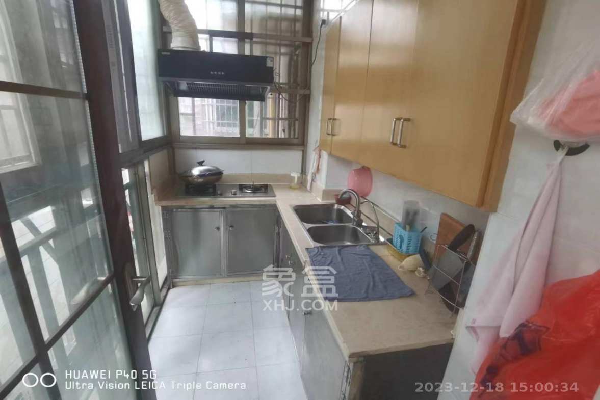 添景阁 2室1厅1卫 2400.0元/月 添景阁 2室1厅1卫 2400.0元/月室内图