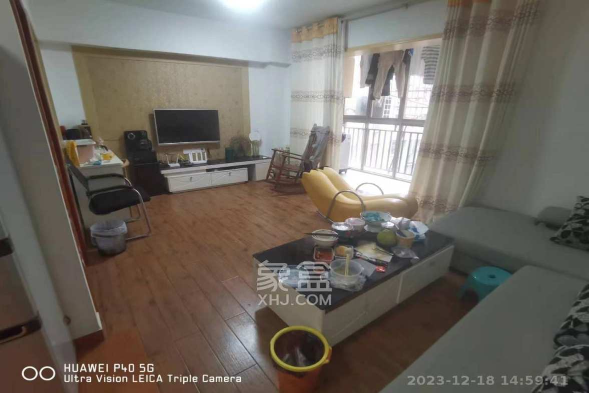 添景阁 2室1厅1卫 2400.0元/月 添景阁 2室1厅1卫 2400.0元/月室内图