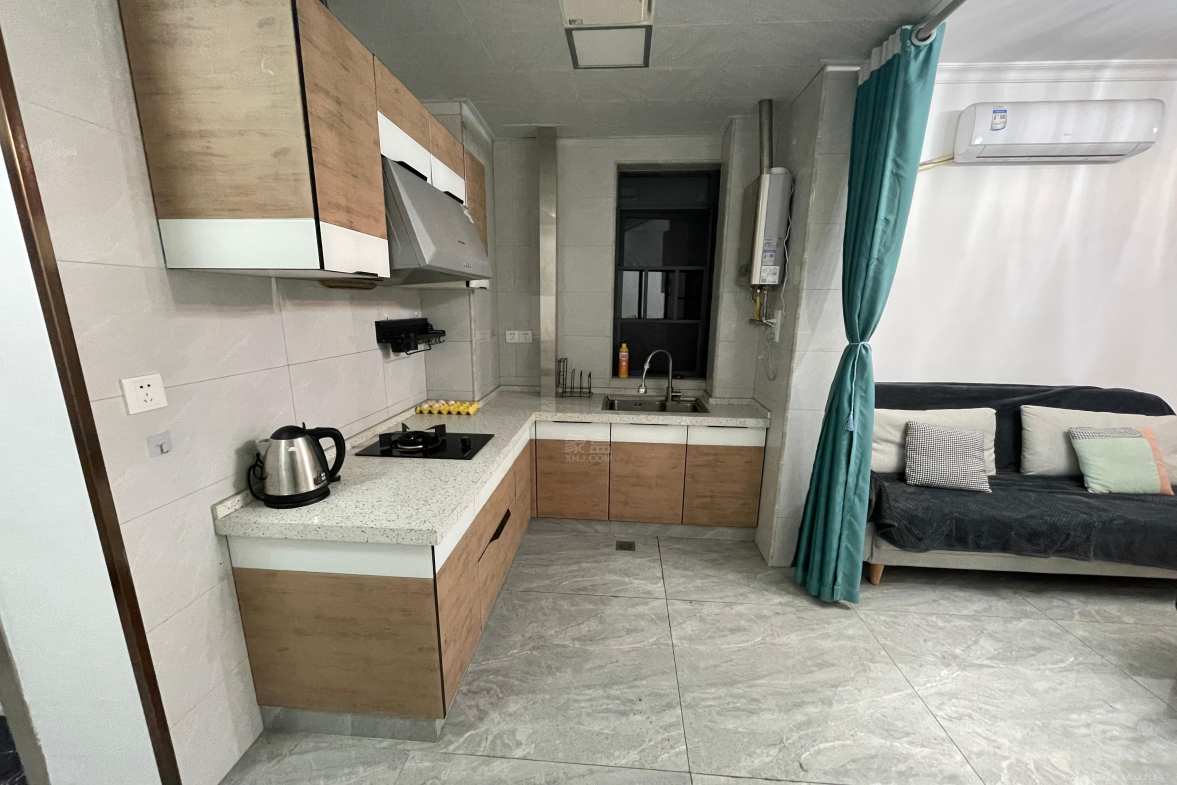 山水洲城华晨第一城  1室1厅1卫    1500.0元/月室内图