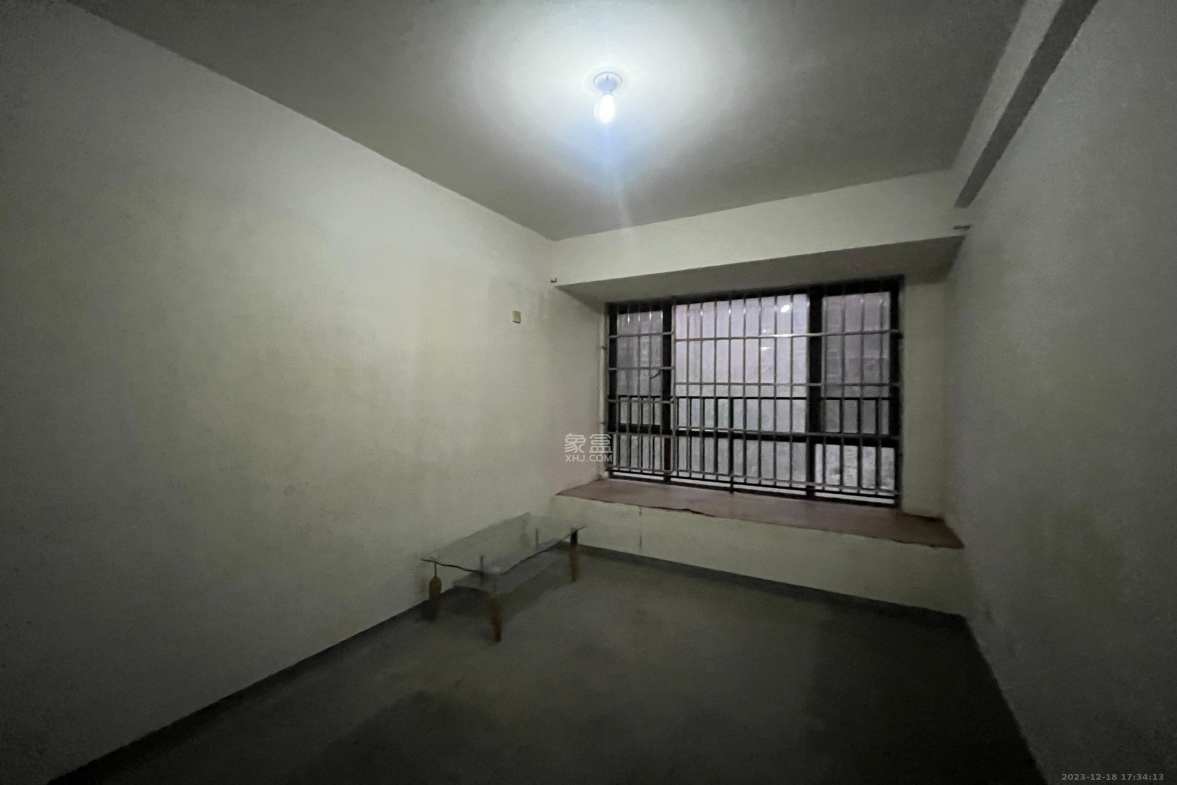 金色溪泉湾  4室2厅2卫    1800.0元/月室内图