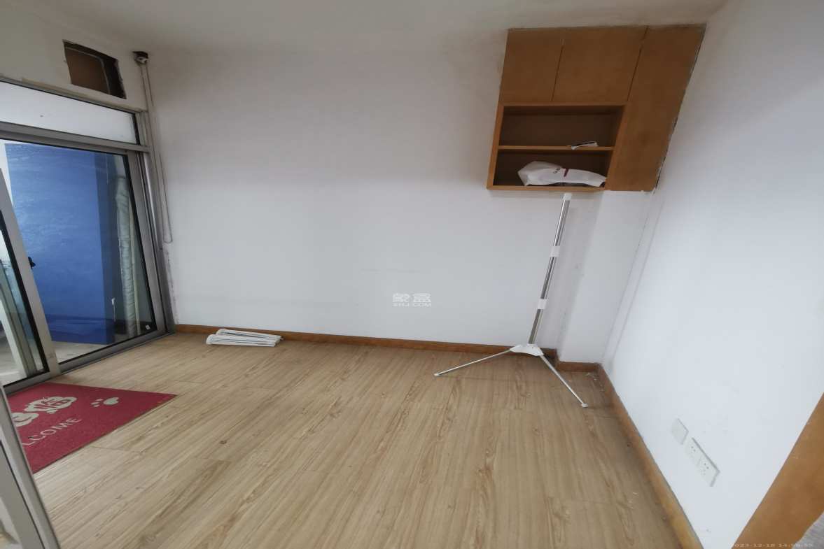 越界(天佑国际大厦) 2室1厅1卫 2500.0元/月 越界(天佑国际大厦) 2室1厅1卫 2500.0元/月室内图